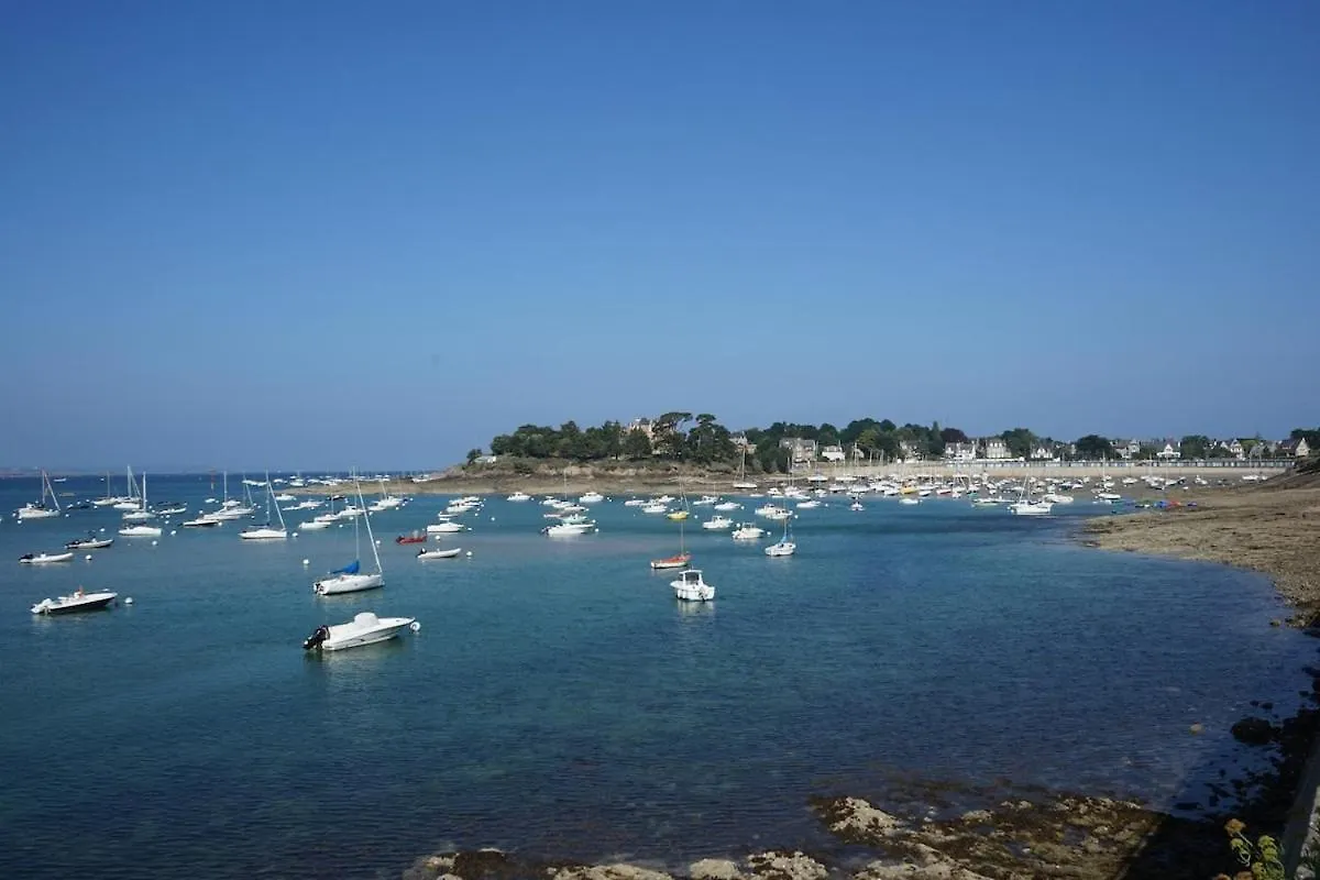 Holiday home Gite Cote D'Emeraude Quevert